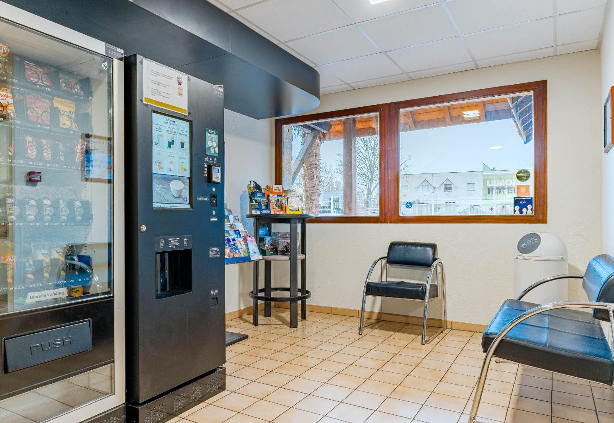 B&B Hotel Châtellerault Εξωτερικό φωτογραφία